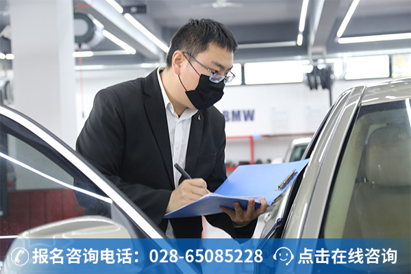 万通李主任值班工作日常 (1)