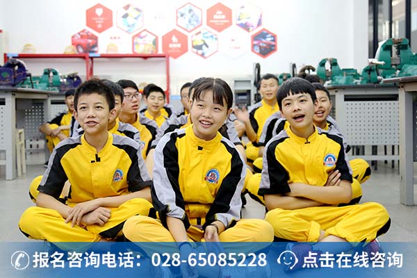 学校往期组织的素质拓展活动